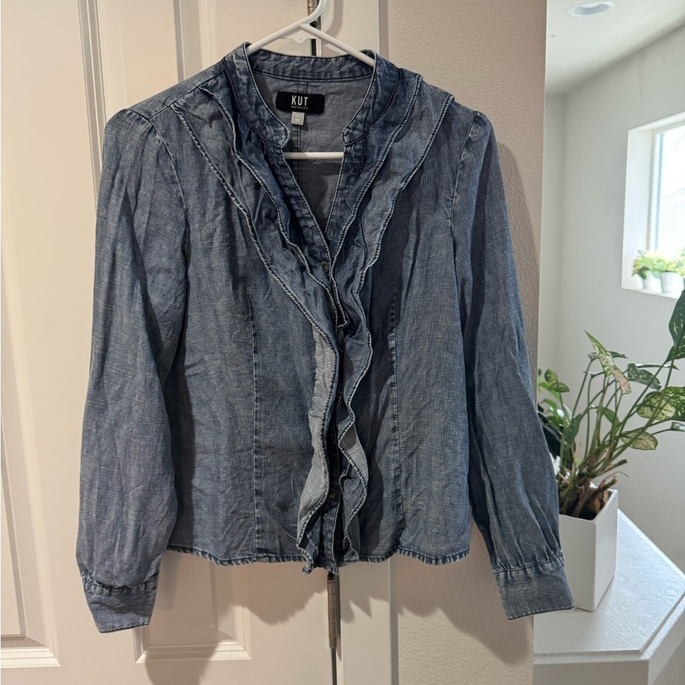 Kut from the Kloth Blue Ruffled Top